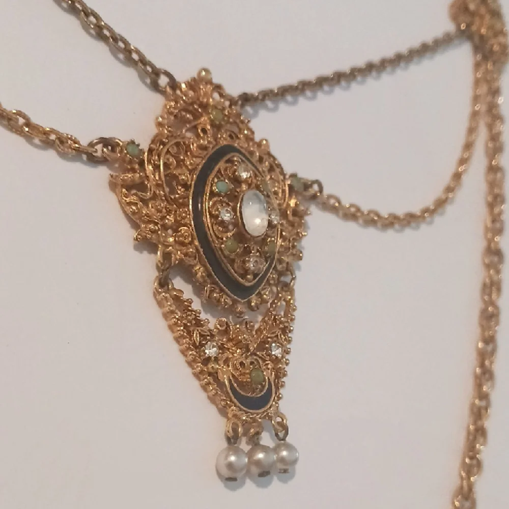 Florenza Gold Filigree Necklace - Picture 6 of 7